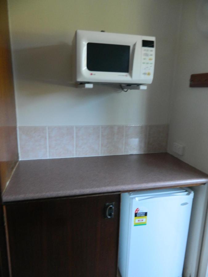 Coachman Motel Тувумба Экстерьер фото