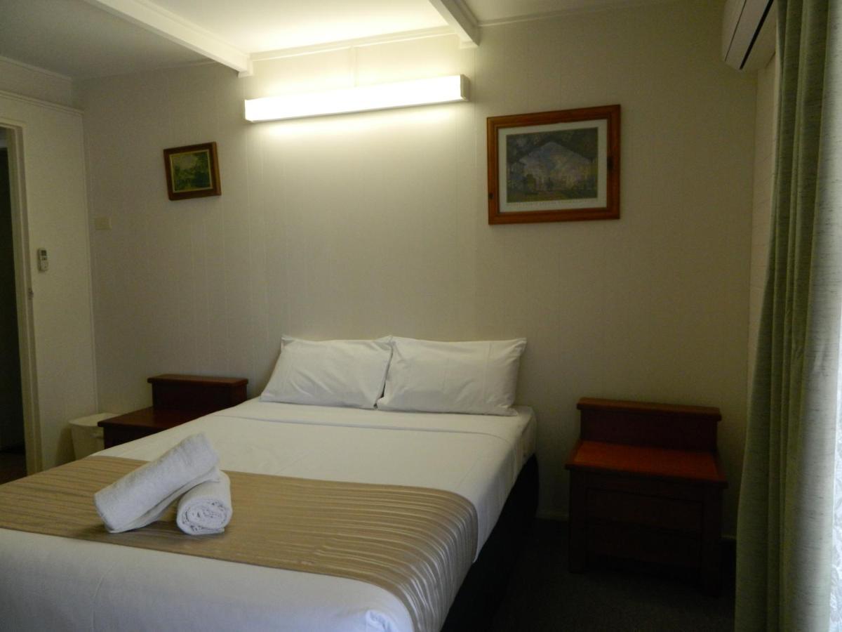 Coachman Motel Тувумба Экстерьер фото