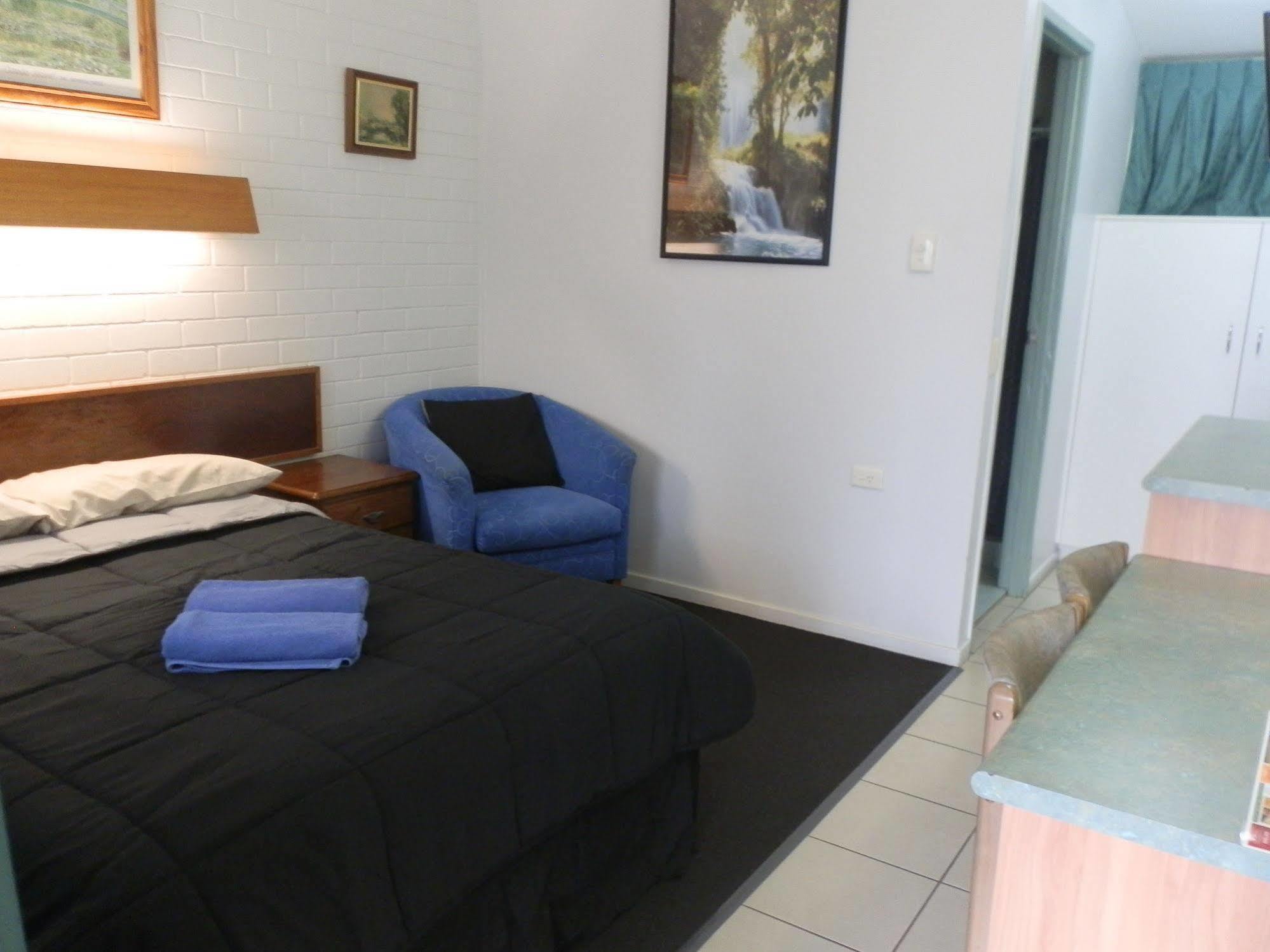 Coachman Motel Тувумба Экстерьер фото