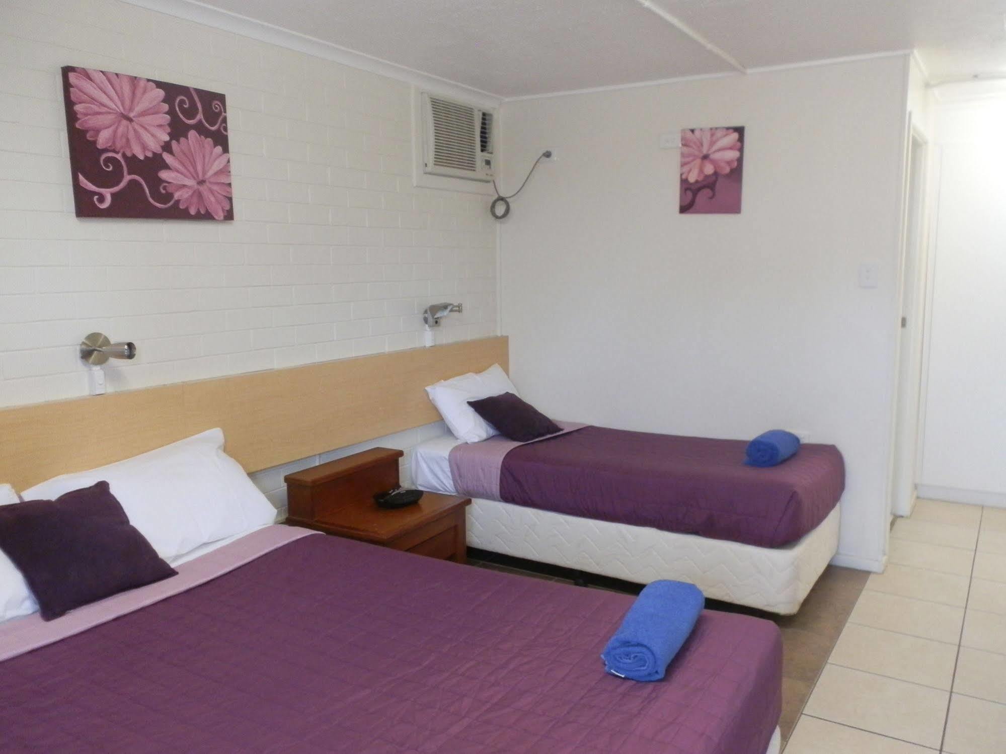 Coachman Motel Тувумба Экстерьер фото